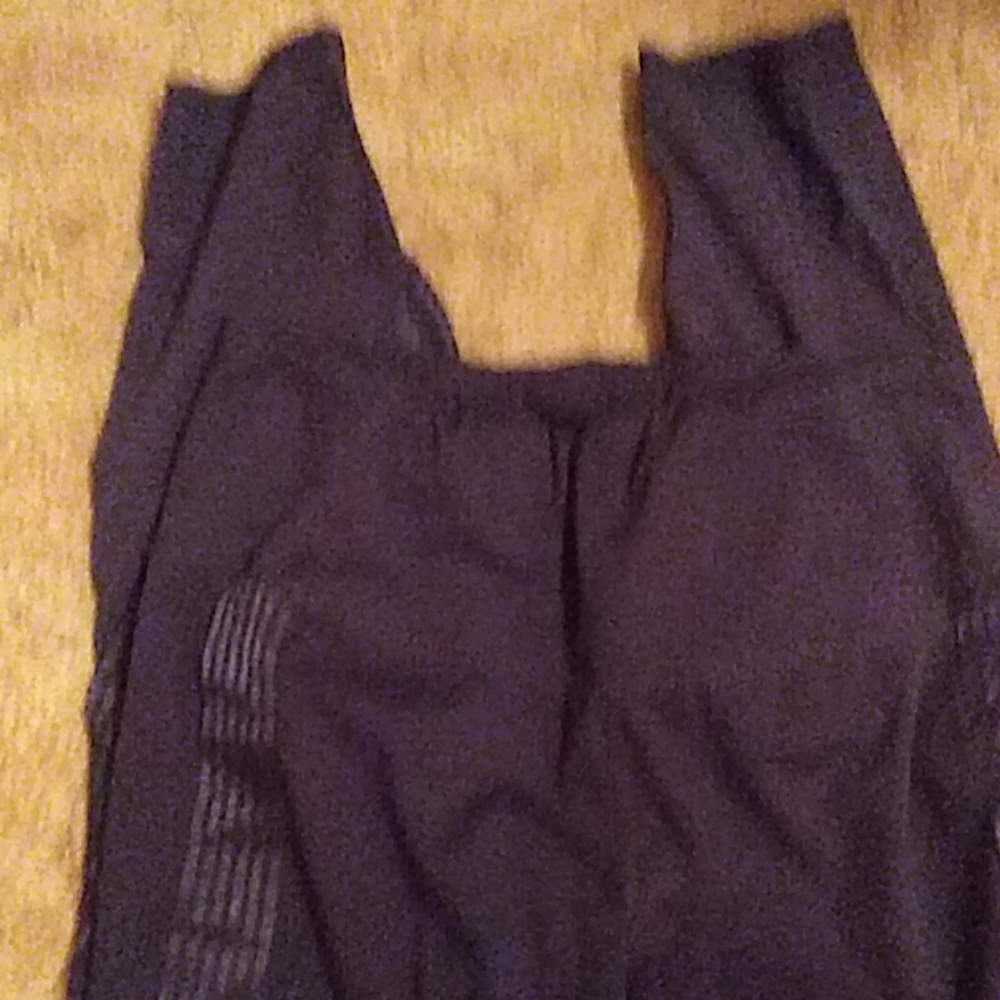 Navy blue yoga pants